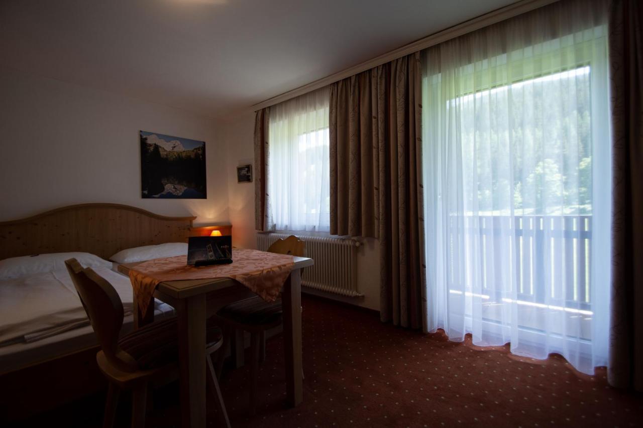 Essl In Filzmoos Hotel Exterior photo