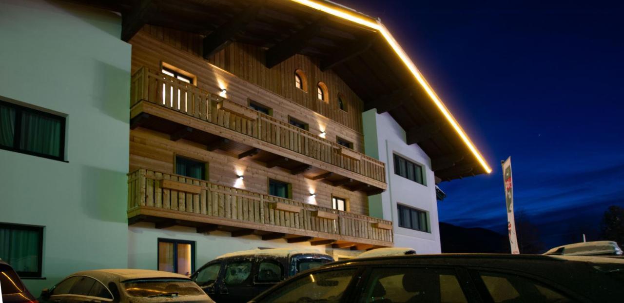 Essl In Filzmoos Hotel Exterior photo